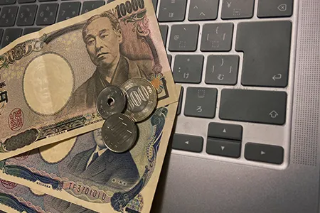 盗難事故が起きた場合の保険金を請求する流れ